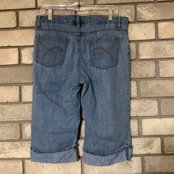 3for$20 longer shorts size 10 - Picture 2 of 4